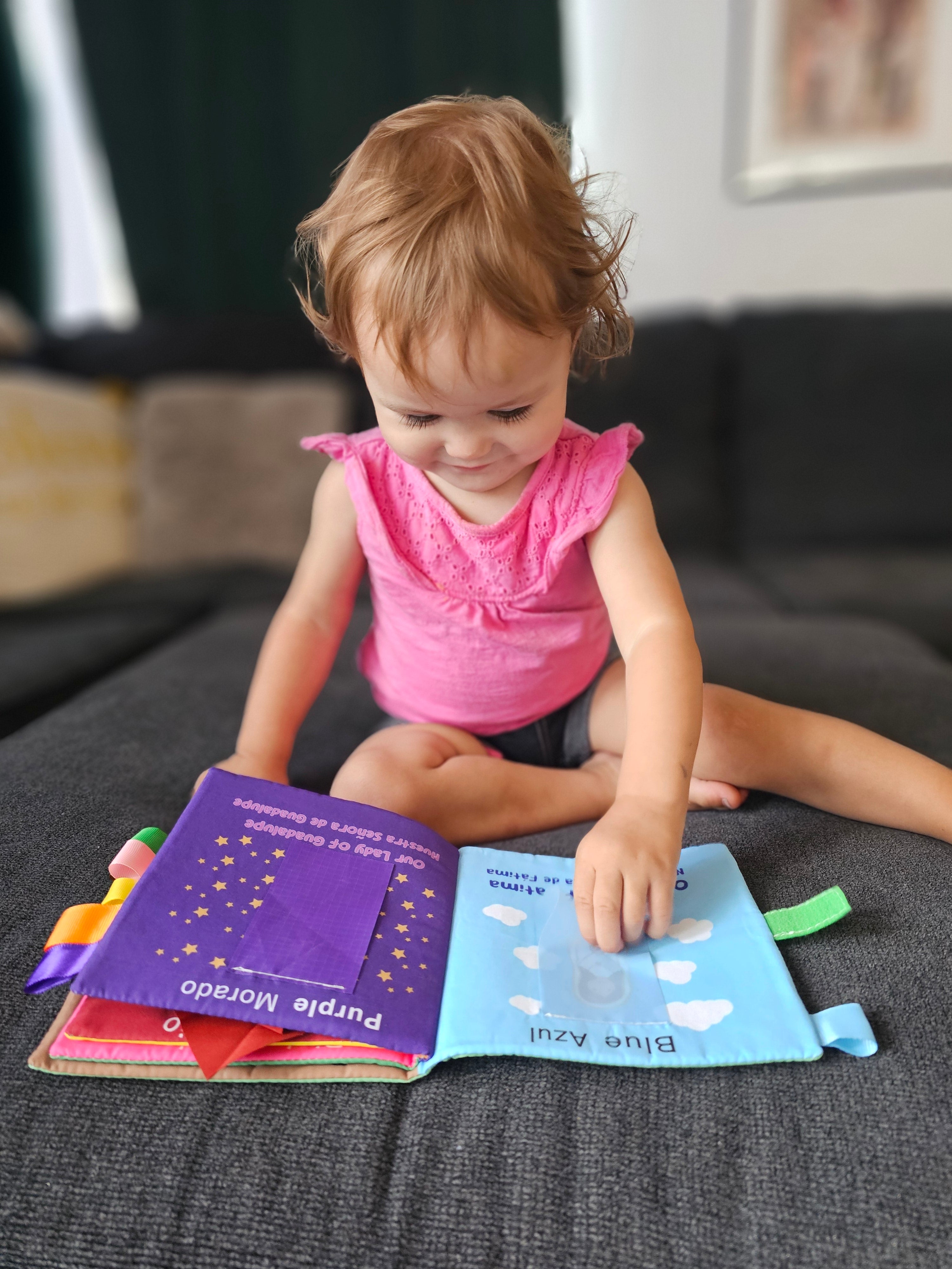 My First Mary Book: Colors (An English–Spanish Bilingual Cloth Book)